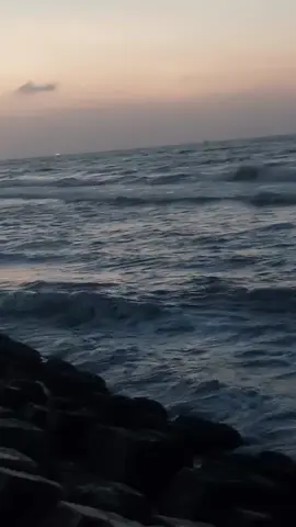 مشينا كتير، تعبنا كتير 💙💙 #صباح_الخير #sunset #sea #golden_hour #لايف_الغروب #Summer #portsaid #horizon #waves #nostalgia #melancholy #بورسعيد #محمد_فؤاد 