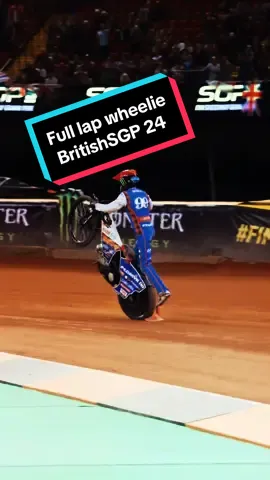 A FULL LAP #Wheelie from our winner in Cardiff! 🔥 Happy #wheeliewednesday from our 7th winner of the year so far @Daniel Bewley ✊ #FIMSpeedwayGP | #BritishSGP #SpeedwayGP #racing #Motorsport #motorcycle #bikes