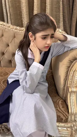 School khul ga😂😂😂#foryoupage #parishayzaki #noorulainabubakar #comedyvideo #fyp #funny #fypシ゚viral #funnyvideos #viral #viralvideo #viraltiktok #foryou #comedy 