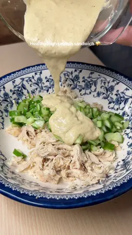 Healthy High-protein Sandwich👩‍🍳 2 sandwiche ingredients: • 150-200gms Chicken  • Salt,Pepper • Green chillies  • Cucumber/Onion/Cabbage any vegetable you like • Prepared sauce • Bran or Multigrain bread Sauce: • 1 Boiled egg • 1 tbsp Olive oil • Salt,Pepper,Paprika • Fresh garlic • 2-4 tbsp greek Yogurt  Dont store thus sauce more than 3 days‼️ •  • • #that_fooodie_girl #sandwich #healthy #yummy #Recipe #quickrecipe #cooking #cutting #tiktokkykhanay #food #fyp #Foodie #fypシ゚viral #foryou #unfrezzmyaccount 