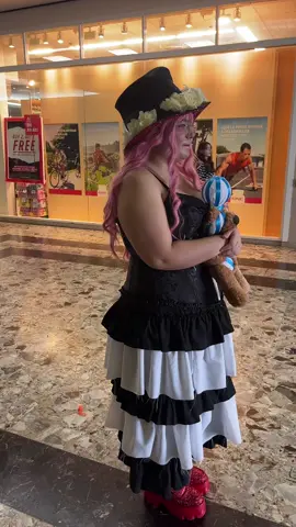 Ofc Perona has her bodyguards right behind her 😌 (Brook is just there standing MENACINGLY)🧍and Zoro well…he tries… _____________________________ Perona: @crash.bandy_cos  Zoro: @Ramon Rivera  Shanks: @Blitz  Mihawk:me _____________________________ #onepiece #onepiececosplayer #onepieceanime #onepiecefan #onepiececosplay #cosplayersoftiktok #onepiececontent #onepiececommunity 