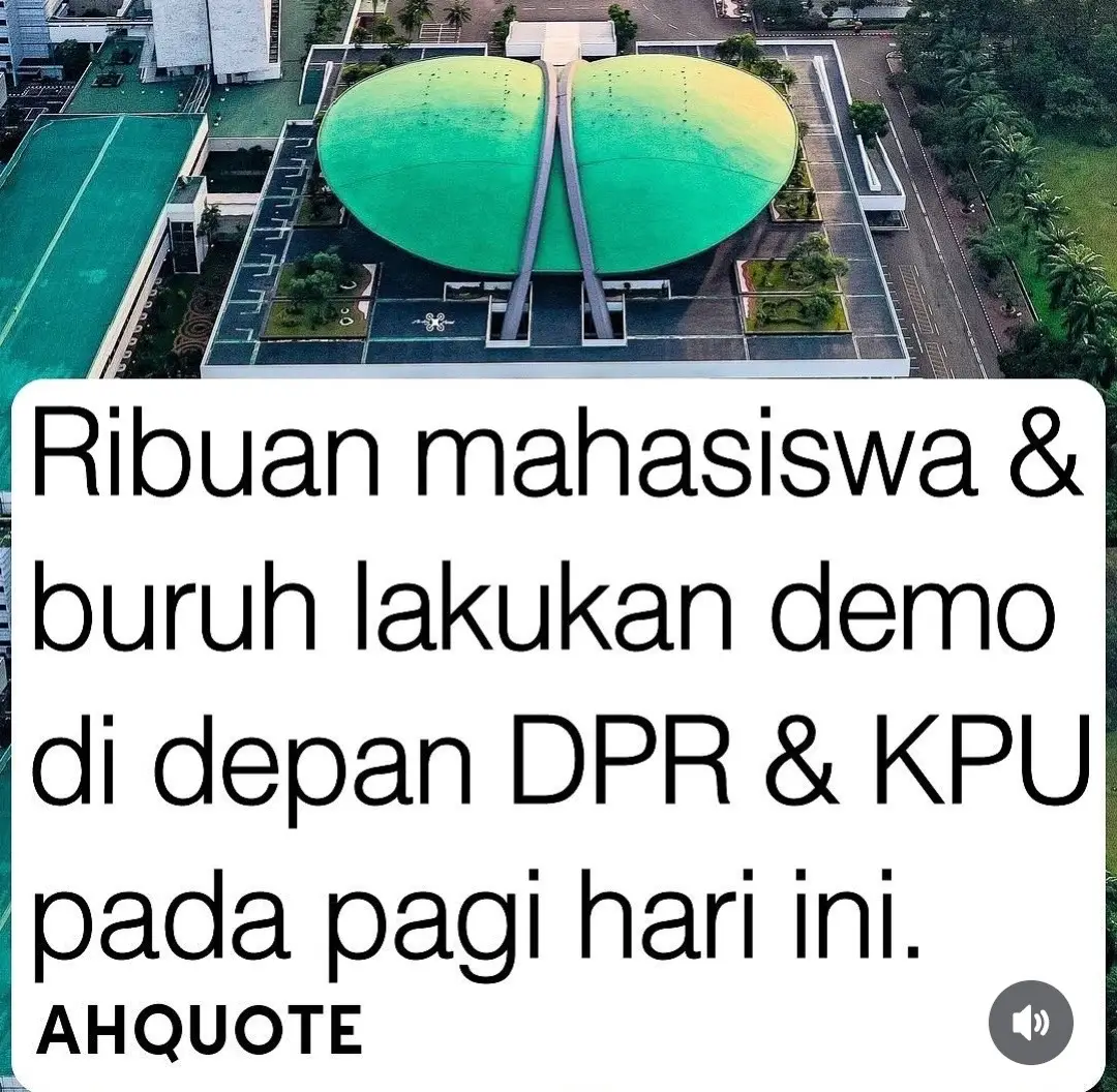 Ribuan mahasiswa turun kejalan untuk membela rakyat indonesia adapun sejumlah artis seperti Reza Rahadian, dan banyak komika yang ikut turun ke lapangan seperti arie kriting,dan komika lainya, dan orang baik lainya yg membagikan makanan dan minuman gratis, demo terjadi disejumlah tempat ada di jogjakarta, bandung , padan dan di depan gedung DPR RI dan lainya,, STAY SAFE kakak kakakku🥹🫶🏻 #kawalputusanmk #tolakpilkadaakalakalan #tolakpolitikdinasti #indonesia 