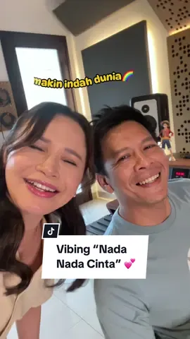 Emang paling enak sore-sore dengerin lagu “Nada-Nada Cinta”💯❤️ Udah on repeat berapa kali nihhh? @Rossa @Ariel Noah  #RossaAriel #NadaNadaCinta #TOPVibing #MusikdiTikTok 