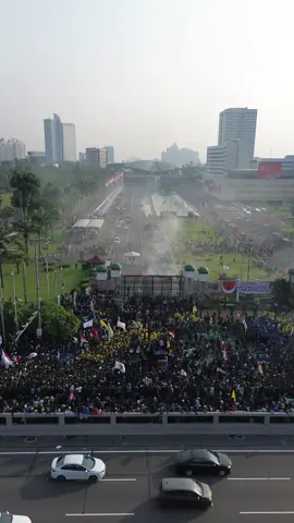 Suasana demonstrasi sebelum pecah #jakarta #demo #demonstran #ui #unpad #bemsi #fypシ #jakartaterkini 