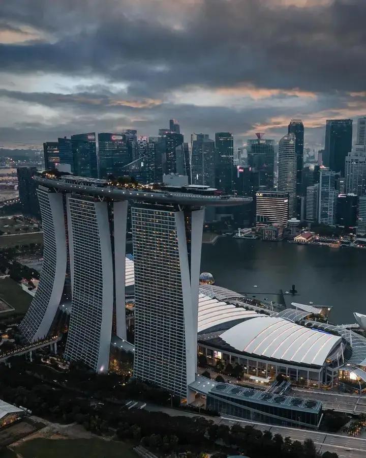 captured the beauty of outdoors in Singapore ❤️👀😮 #singapore #exploresingapore #travelsingapore #singaporetiktok #singalongchallenge #foryoupage 