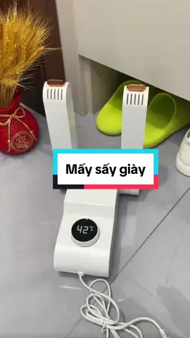 Máy sấy, khử mùi hôi giày tất bằng tia cực tím hoặc ozone làm khô nhanh #maysaygiay #maysaygiaykhumui #fawiorder #tiktok #order 