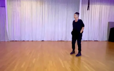 DDDAAANNCCCEEE BBBRRREEEAAKK!!! There’s still a few spots left in my 18+ Beginner/Intermediate Commercial Hip Hop class tonight@Miss Fit Academy | DanceStudio, if you wanna learn this combo. It is the last class I’ll be teaching for a while so roll through if you can! Can’t wait to dance with you beautiful souls! As always, this is not a Pro level class. It’s a “Hey, that looks like a good time, let me jump on in there and get my groove on” class. It is a safe space, my loves. Always in all ways. 🫶🏼 See you tonight! #dance #dancer #danceteacher #dancestudiodirector #dancelife #choreographer #commercialdance #groove #janetjackson