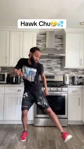 Hawk Chu 😂🤣 #fyp #fypシ #relateable #jamaicantiktoker🇯🇲🇯🇲 #foryoupage #viral #explorepage #foyou #share #jamaicantiktok #comedyvideo #jamaicatiktok #trending #dancechallenge 