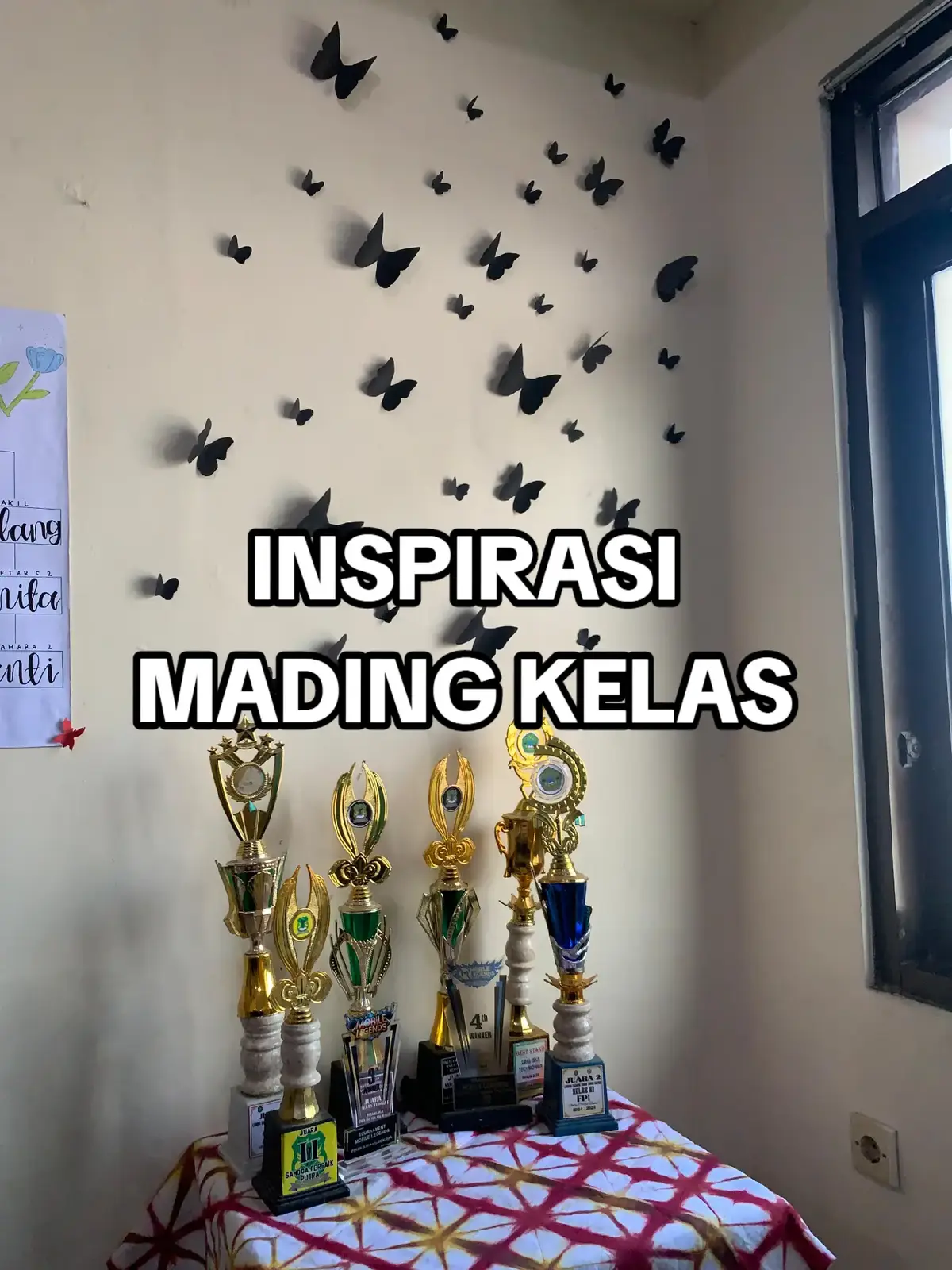 inspirasi mading kelas XII 05 #trend #kelas #madingkelas #strukturkelas #jadwalpelajaran #jadwalpiket #7k #mading #aesthetic #denahkelas #peraturankelas @SMA AL ISLAM KRIAN @smaliska.asik 