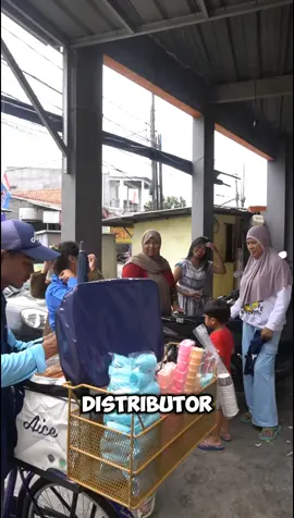 Ingin Meraup Keuntungan Puluhan Juta Rupiah Setiap Bulan?  Jadi Distributor Hawker Aice Sekarang Juga! Dengan modal yang cukup terjangkau, kamu bisa mendapatkan penghasilan menggiurkan.  Cara gabungnya juga gampang banget!  Yuk, jangan tunda lagi kesempatan emas ini! Langsung hubungi admin konsultan kami di bio untuk info lebih lanjut. 📞💬 #BisnisMenguntungkan #DistributorAice #PeluangUsaha  #KeuntunganPuluhanJuta #JoinUsNow #PeluangBisnis #SuksesBersama #aice #aicehawker #distributor #distributoraice #bisnismudah  #bisnis #papadali #kamari #janganyadekya 