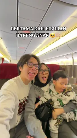 Pertama kali liburan sama anak, hecticnnya ada banget tapi seru puol!!we love you Jinji 🥹🫶🏼