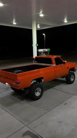 3 am gas station edits👌 #squarebody #chevy #makeamericasquareagain #viral #trucktok #merica 