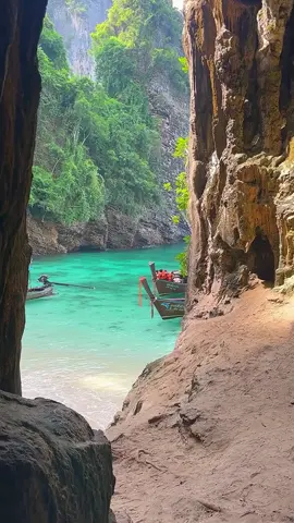 The One For Nature 🍃 take back the memories, leave no trace behind. 🌴 📍Krabi , Thailand 🇹🇭  #thailand #travel #thailandtravel #AmazingThailand #TheOneForNature #YourStoriesNeverEnd #beach #nature 