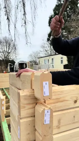 Satisfying log cabin building #logcabin #minihouse #cabinbuild #logcabinbuild #tinyhome #logcabinhome #fyp 