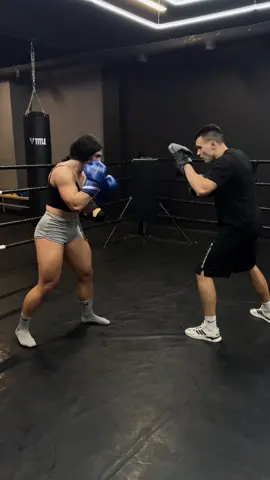 🥊  #fyp #boxing #fit #viral #viraltiktok #musclemommy #forupage #gymgirlsoftiktok #fypシ゚viral #gymgirl #boxertiktok #boxing🥊 #boxing #viraltiktok #gymmotivation #GymTok #gym #gymtok #blowthisupforme 