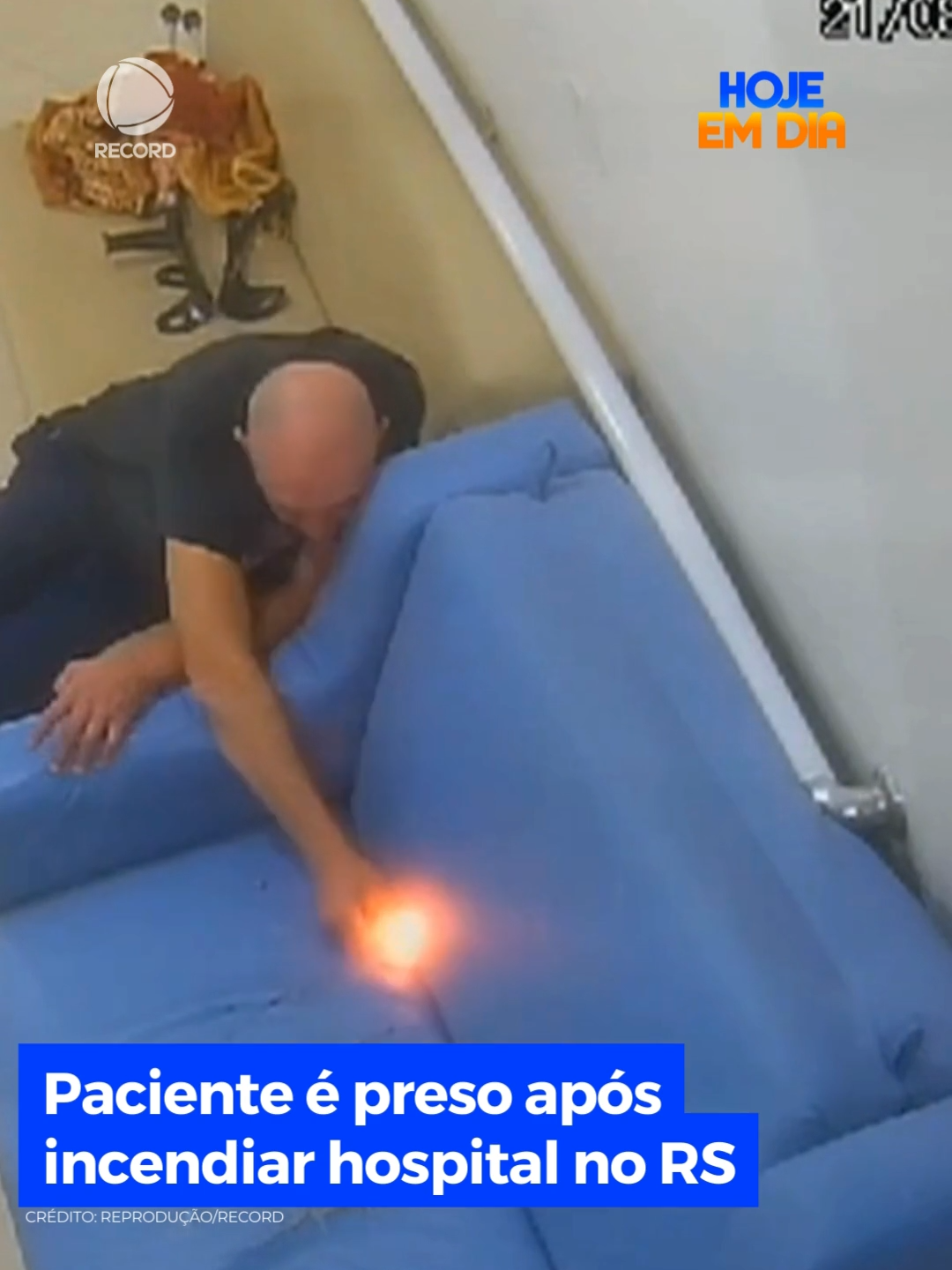 Paciente é preso após provocar incêndio na ala psiquiátrica de hospital no interior do Rio Grande do Sul. O homem usou um isqueiro para colocar fogo em um sofá. Os 33 pacientes foram retirados em segurança do local e as chamas foram controladas com a ajuda de moradores da região #HojeEmDia #RECORD