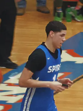 O dia que o Lamelo Ball acabou com o Julian Newman! #lameloball #juliannewman #basquete #basquetebrasil #nbabrasil #curiosidades #lamelo