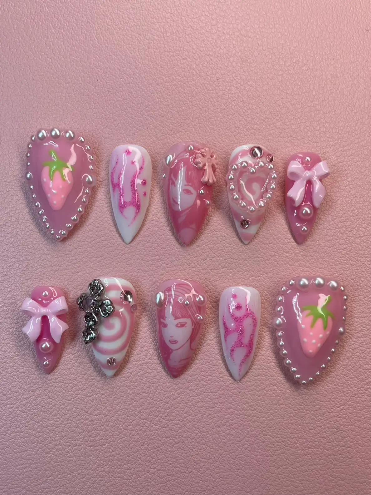 Les commandes sont ouvertes, venez commander votre set de press on sur mon Vinted: mariko0gino 🩷 open orders, come and order your press on set on my vinted: mariko0gino #nails #pressonnails #nailart #tomie #tomiejunjiito #tomiekawakami #pink #rose #strawberry #fraise #pearl #perles #spiral #spirale #uzumaki #strass #bijoux #jewerly #nailsartvideos #nailartist #white #blanc #pinkandwhite #SmallBusiness #fyp #tiktokfrance 