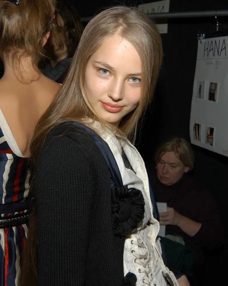 she was insanely beautiful.. rest in peace, ruslana korshunova. #ruslanakorshunova #modeling #Runway #fashion #fyp #foryou #foryoupage 