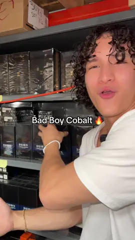 Unboxing CH Bad Boy Cobalt 🫐🔥 #fragrancetiktok #perfumetiktok #perfume #badboycobalt #lebeauleparfum 