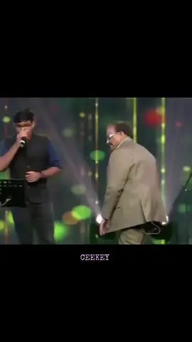 🎧🎶🎶#spb#favoritesong #evergreen #musiclover #stageshow #viralvideo 