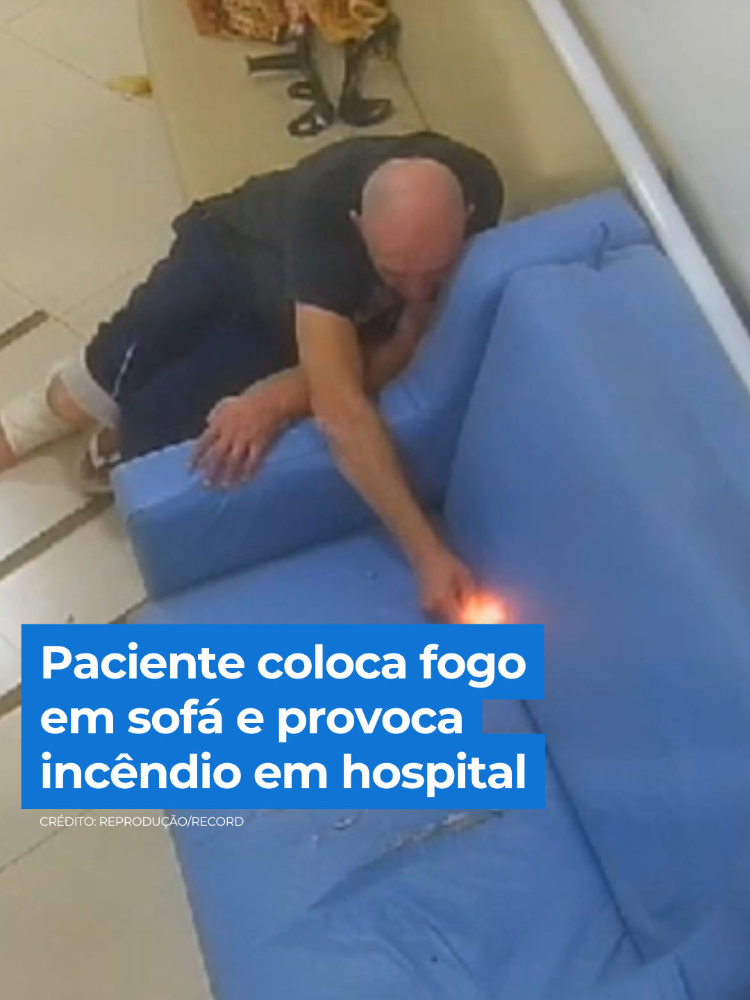 Veja que o homem acende um isqueiro no sofá e instantes depois, o fogo aumenta. Não demora muito pras chamas se espalharem no resto do hospital em Palmitinho, no Rio Grande do Sul. Uma paciente teve que tomar soro na calçada, enquanto as outras pessoas saem correndo para escapar do fogo. Mais de 30 pacientes estavam no hospital e todos foram retirados do local e transferidos para outra unidade de saúde. Alguns tiveram intoxicação com a inalação da fumaça, mas já passam bem. O homem que ateou fogo no sofá foi preso em flagrante. Confira a reportagem completa do #BalançoGeral em PlayPlus.com