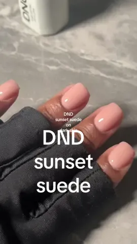 @dndgel 879 Sunset Suede  #nailsnailsnails #gelnails #polygeloverlay #neutralnails #simplenails 