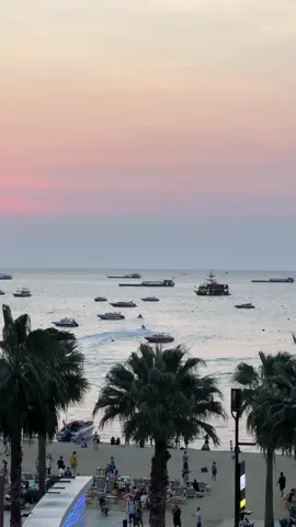 ตามเพลง❤️‍🩹#เธรด #วิวทะเล 🌊☺️#ชลบุรี #fyp 💙#ชายหาดพัทยา 