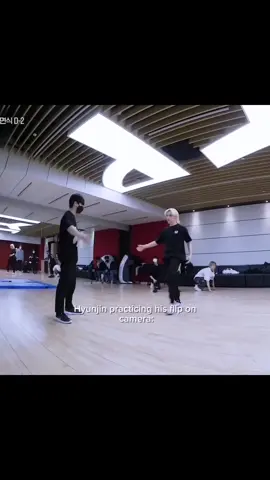 me when i'm on my period  #fy #foryou #kpopfy #skz #skzfyp #straykids #hanjisung 