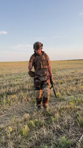 З нагоди дня незалежності України радий привітати тебе прем’єрою мого нового альбому “СОЛОВʼЇНИЙ” Слухай на всіх музичних платформах та дякуй тим, завдяки кому, із року в рік, продовжується це свято!  Слава Всевишньому!Слава Україні! Слава ЗСУ! #tonytonite #україна #деньнезалежності #соловʼїний #новийальбом 