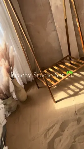 Beachy Studio Settings 🌴😍 Obsessed with this spaceeee  #goals #fyp #foryou #fashion #manchester #photography #model 