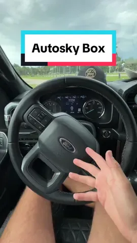 Solving problems🤝 #carplay #carhacks #tiktokshop #netflix 