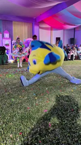 EL PECECITO FLOUNDER 🐠 🧜‍♀️TIKTOKER DE LA SELVA SU ENCANTO quedate hasta el final 🤣 gracias por su gentil preferencia #fypシ #baile #viral #showinfantilperu #cecishowysusamigoshuachoperu #pececito #flounder #showinfantil #muñecosbailarines #botargas #botargasbailando #sirenita 