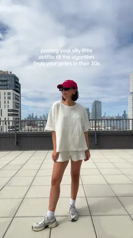 Running errands but make it chic. #fyp #foryoupage #nyc #newyork #style #OOTD #30sclub #30sfashion #thatgirl #elevatedstyle 