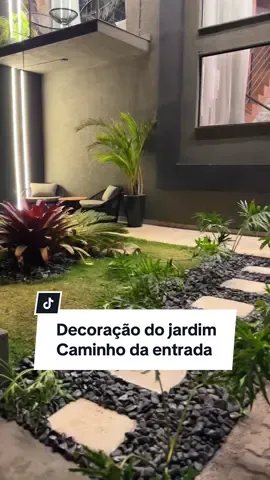 Uma vibe Christian Grey (mas sem o Grey no caso 😂) 🖤 Quando o caminho encher, volto aqui pra mostrar pra vocês 🥰 . #casa #jardim #DIY #facavocemesmo #arquitetura #paisagismo 