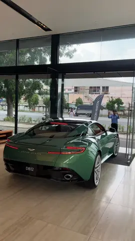 #astonmartindb12 #supertourer #chainsmokers #chainsmoker 