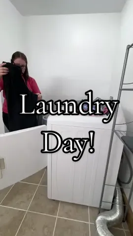 Do you separate laundry? #momtok #MomsofTikTok #momlife #sahm #laundry #clean #CleanTok #bamboo #laundrytok #foryou 