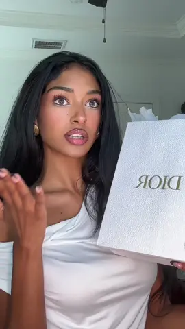 @Diorbeauty 🤔 