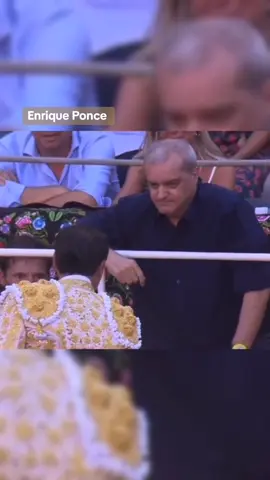 ENRIQUE PONCE, #EnriquePonce brindis a RAMONCHU... #ArteTaurino #Aficion #taurina  #Arte #CulturaTaurina  #Cultura #Toros #TAURINOmagazine #ToroDeLidia #Toros  #Tauromaquia #foryou #fyp #foryoupage #Viral #TikTok #España #Bilbao #Mexico #france #Portugal #Libertad  #SíALaTauromaquia  #SíAlosToros  Todos los derechos de fotografías y videos pertenecen a sus respectivos autores. No se buscan beneficios lucrativos con éste post.