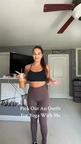 Picking an outfit for my yoga class ft my new fav sports bra! #yogaoutfit #athleisure #activewear #tiktokshop #TikTokShopFashion #sportsbra 
