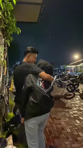 cape liat orang pelukan Mulu 🥴