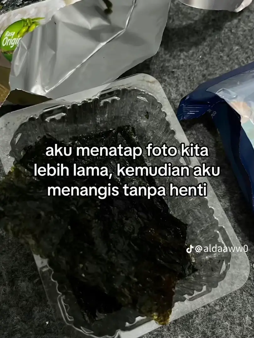 Ditinggal karna kematian ternyata lebih sakit ya💔 Miss you kakek, bahagia selalu disana🕊️🤍 #fyp #fypシ #foryou #foryoupage #fypシ゚viral #lelakiterbaikku #kakekhebatku🥺 