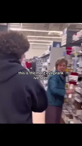 #CapCut#fyp#prank#airpods#walmart
