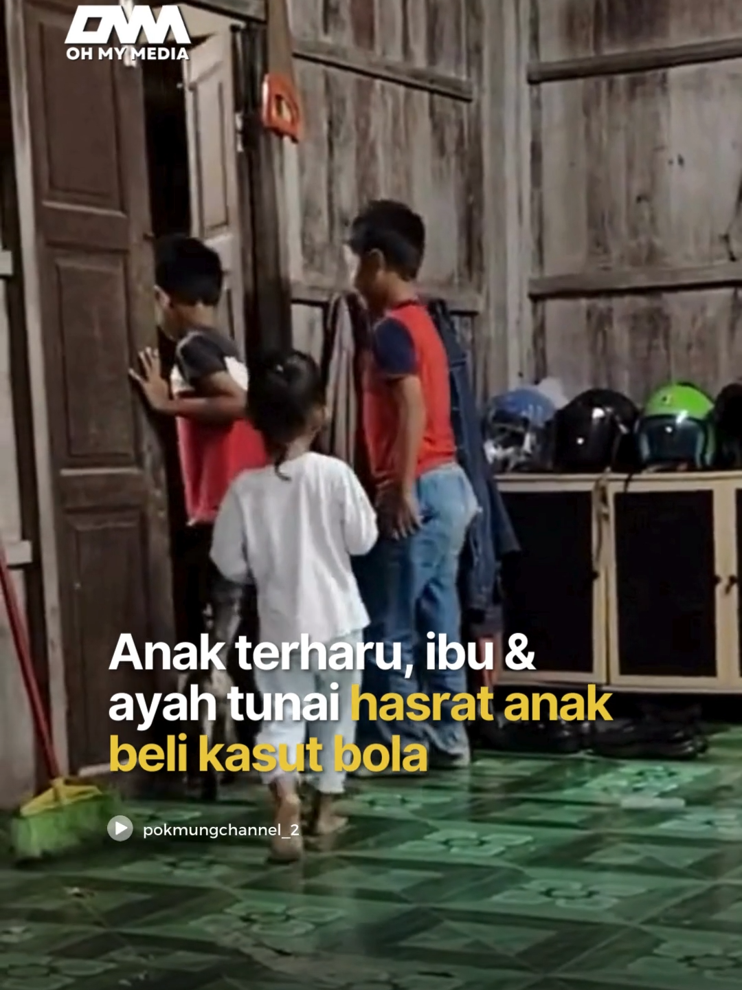 Dia tahu dia bukan daripada keluarga senang. Dia tahu tahap ibu bapa dia sampai mana. Sebab tu adik ni sangat2 hargai bila ibu bapa dia bagi sesuatu. Terbaik mak ayah dia👍 tetap usaha untuk gembirakan hati anak.