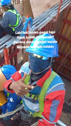Proyek 1 #helpertukanglas #tukanglas #weldertektek #welder #pekerjaproyek #jiipegersikmanyar #freeportgresik #freeportgresik 