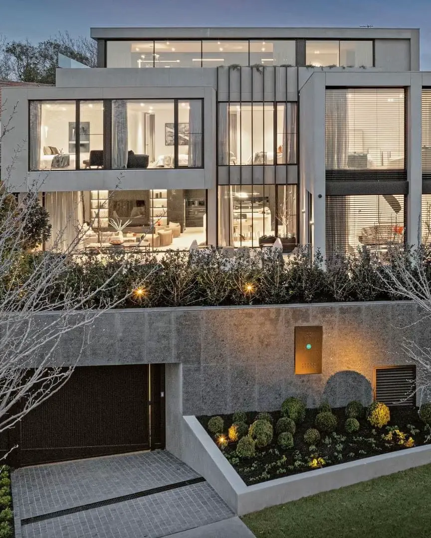 10 Highgate Hill, Toorak  $20,000,000 - $22,000,000 #MELBOURNEHOUSESPOTTERS 