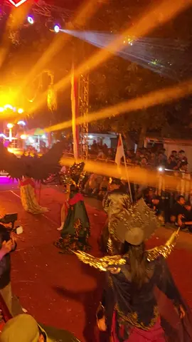 penampilan RT 24 dengan Tema Prabu Siliwangi didukung oleh Riswanda Audio #karnavalsoundsystem #soundhoreg  #karnavalsenggreng #riswandaaudio #riswanda  #kirabbudaya #soundviral #sumberpucung #malangkabupaten #desasenggreng #peringatanhutri #fyp #fypシ #fypシ゚viral #fypage #fyppppppppppppppppppppppp 