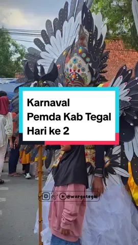 Keseruan Karnaval Pemda Kabupaten Tegal di hari ke 2. Melu ora lik, aja klalen sangu es teh 🍺 panas nemen. #wargategal #tegal #slawi #karnaval #karnaval17an #kabupatentegal 