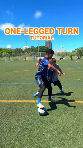 【軸足の位置が重要！The position of the pivot foot is important！】 #レガテドリブル塾 #REGATEドリブル塾 #ドリブル塾 #Soccer #football #skills #サッカー #ドリブル#サッカーコーチ#サッカースクール