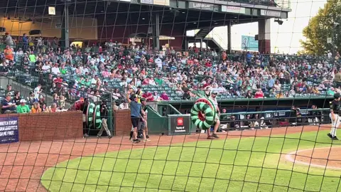 Coach Mich, Hayleigh, Sarinah & Joseph Competing In the Tube Game At Last Nights Grasshoppers Game #faulknerselitegymnastics#faulknerselite#faulknerselitegraham#faulknerselitetrainingcenter#gymnasticsfacility #gymnastics#winninggymnastics#gymnasticchampionships#nationalteammembers #recreationgymnastics#gymnasticcompetitions#boysgymnastics#elitegymnastics#gymnasticsvideos#preteamgymnastics#beginnergymnastics#advancedbeginnergymnastics#acrogymnastics#nga#ngagymnastics#lrproductions#gymnasticscholarships #faulknerselitecheertumble#faulknerselitespecialevents #faulknerselitesummercamps#summergymnastics#cheertumblegymnastics #spiethamerica